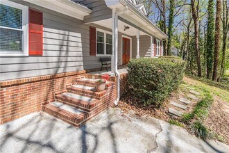 4571 Huntridge Dr in Roswell, GA - Building Photo - Building Photo