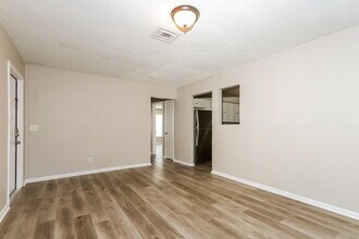 5770 Bermuda Cir S in West Palm Beach, FL - Building Photo - Building Photo