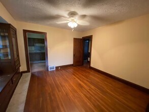 3911 W 18th St in Cleveland, OH - Building Photo - Building Photo