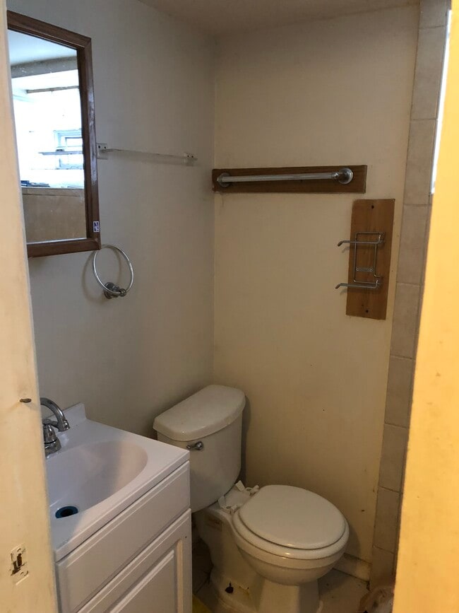 1117 Foster St in Evanston, IL - Building Photo - Building Photo