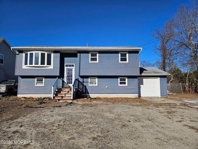 118 Walnut Dr in Lanoka Harbor, NJ - Building Photo - Building Photo