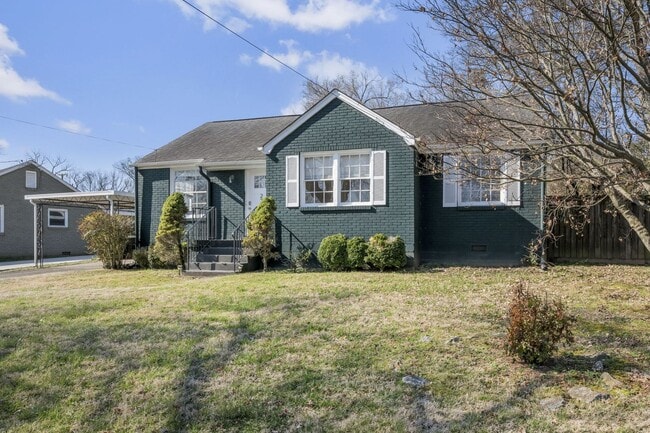 2214 Fernwood Dr in Nashville, TN - Building Photo - Building Photo