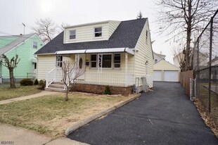 421 New York Ave in Elizabeth, NJ - Building Photo