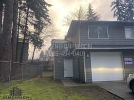 2412 Poplar St SE in Auburn, WA - Building Photo