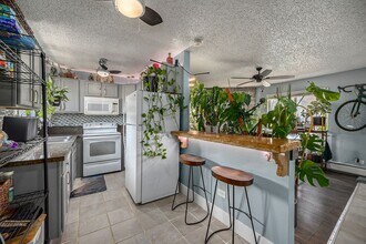 2700 S Holly St in Denver, CO - Building Photo - Building Photo