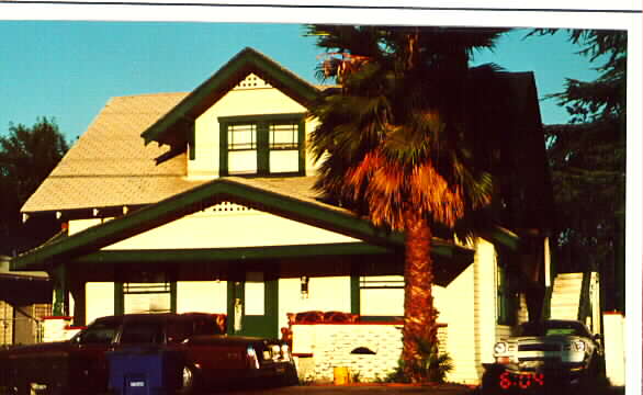 1064 N D St in San Bernardino, CA - Building Photo - Building Photo