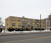 89 Kennedy Rd N in Brampton, ON - Building Photo - Building Photo