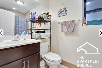 1827 W Leland Ave, Unit 1 in Chicago, IL - Foto de edificio - Building Photo