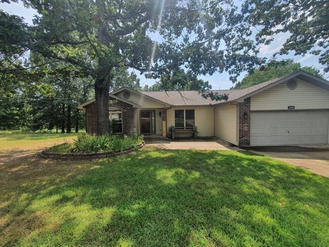 property at 14220 Howard Ln