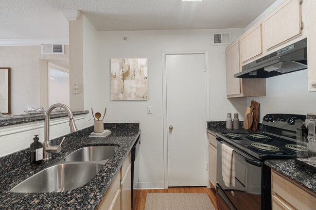 Medical Center in San Antonio, TX - Building Photo - Building Photo