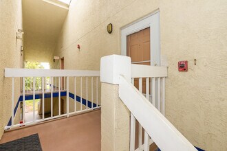 1530 SE Royal Green Cir in Port St. Lucie, FL - Building Photo - Building Photo
