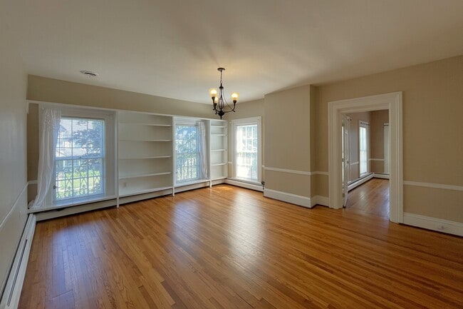 609 W Water St, Unit 2