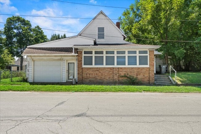 property at 1375 E Minnesota St