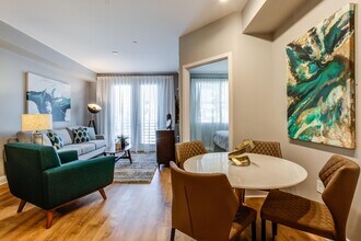 Biltmore at Camelback in Phoenix, AZ - Building Photo - Interior Photo