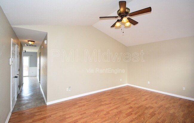 1994 Falcon Ct in Franklin, IN - Building Photo - Building Photo