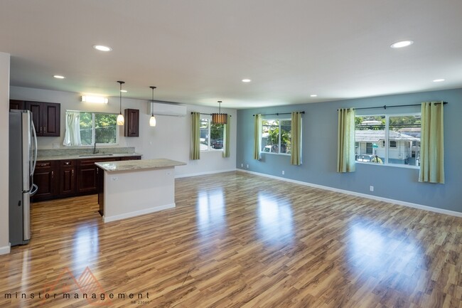2438 10th Ave in Honolulu, HI - Building Photo - Building Photo