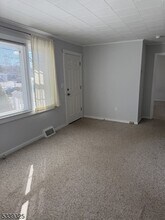 102 Merriam Ave in Newton, NJ - Building Photo - Building Photo