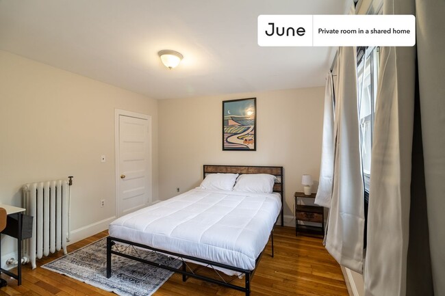 Private bedroom in 4 bed/2 bath Home in Boston, MA - Building Photo - Building Photo