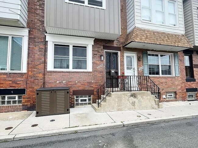 property at 3427 Livingston St