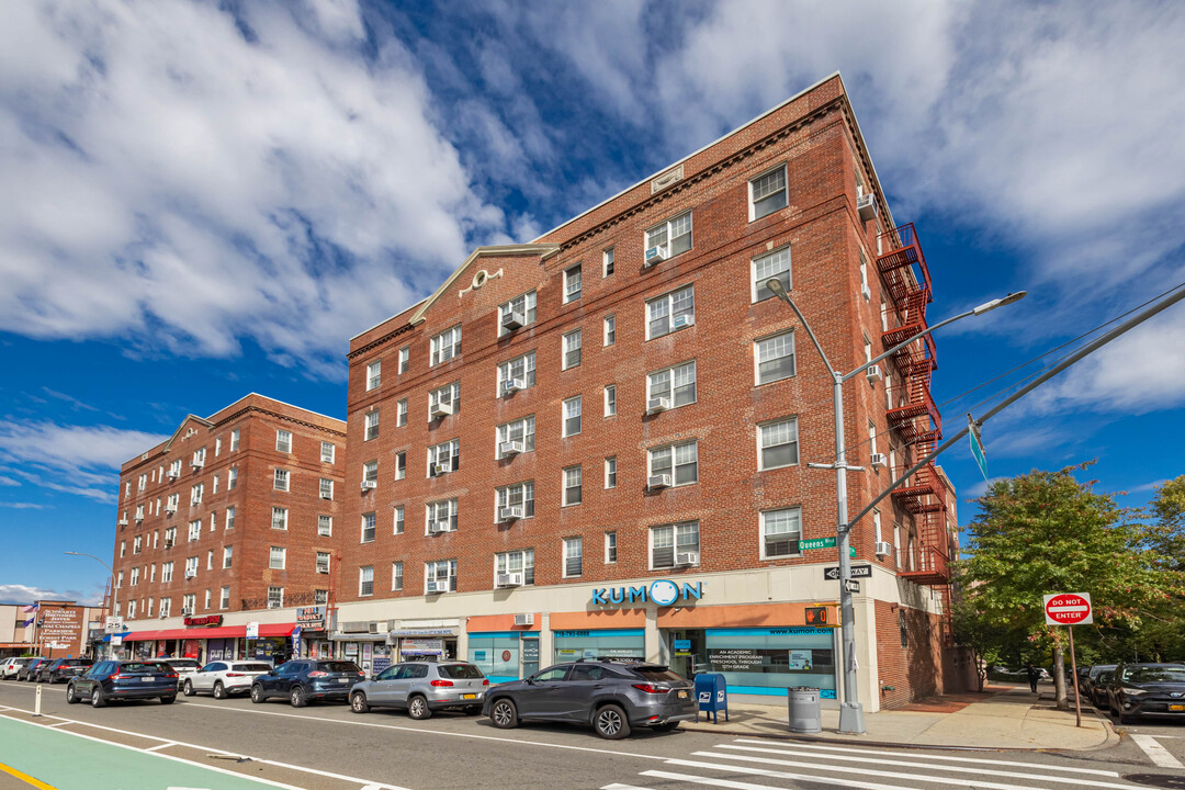 Forest Hills South in Forest Hills, NY - Building Photo