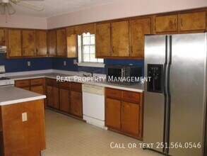 420 Lakeview Dr W in Mobile, AL - Building Photo - Building Photo