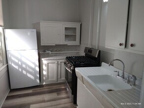 822 E Carson St in San Antonio, TX - Foto de edificio - Building Photo