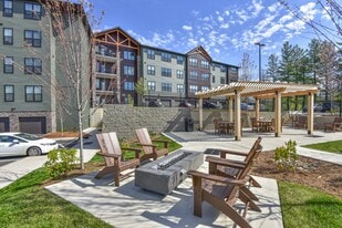 Madison Long Shoals in Arden, NC - Building Photo