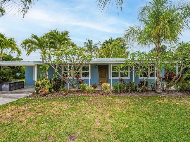 property at 1590 4th Ave