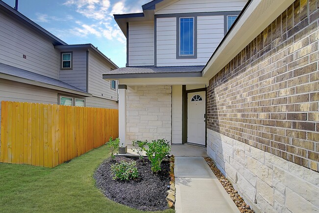 14421 Conifer Dr in Conroe, TX - Building Photo - Building Photo