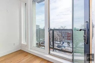 167 Linden Blvd in Brooklyn, NY - Building Photo - Building Photo