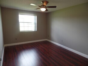 2880 N Oakland Forest Dr in Oakland Park, FL - Building Photo - Building Photo