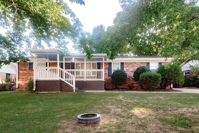 property at 609 Marguerite Dr NW