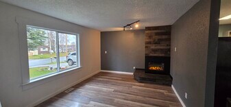 267 Patterson St in Anchorage, AK - Building Photo