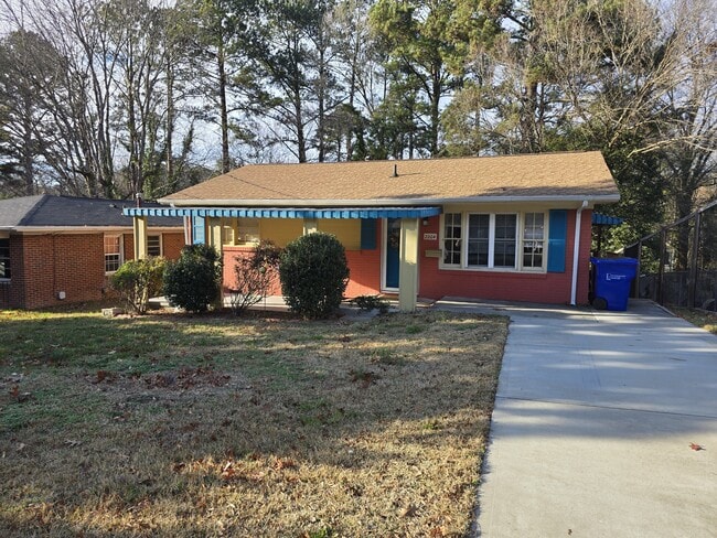 2204 Dallas St in Durham, NC - Building Photo - Building Photo