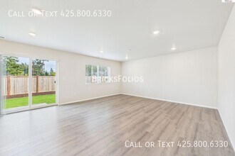 19537 141st Ave Ct E in Graham, WA - Building Photo - Building Photo