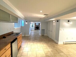 36 Sunhill Ln in Newton, MA - Building Photo - Building Photo