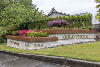 Gold Point Condominiums in Tacoma, WA - Building Photo - Building Photo