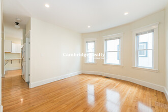 299 Alewife Brook Pky, Unit 2T in Somerville, MA - Building Photo - Building Photo