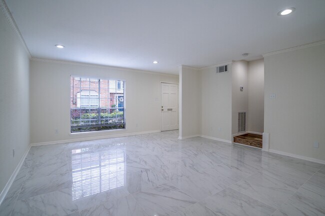 6404 Olympia Dr in Houston, TX - Building Photo - Building Photo