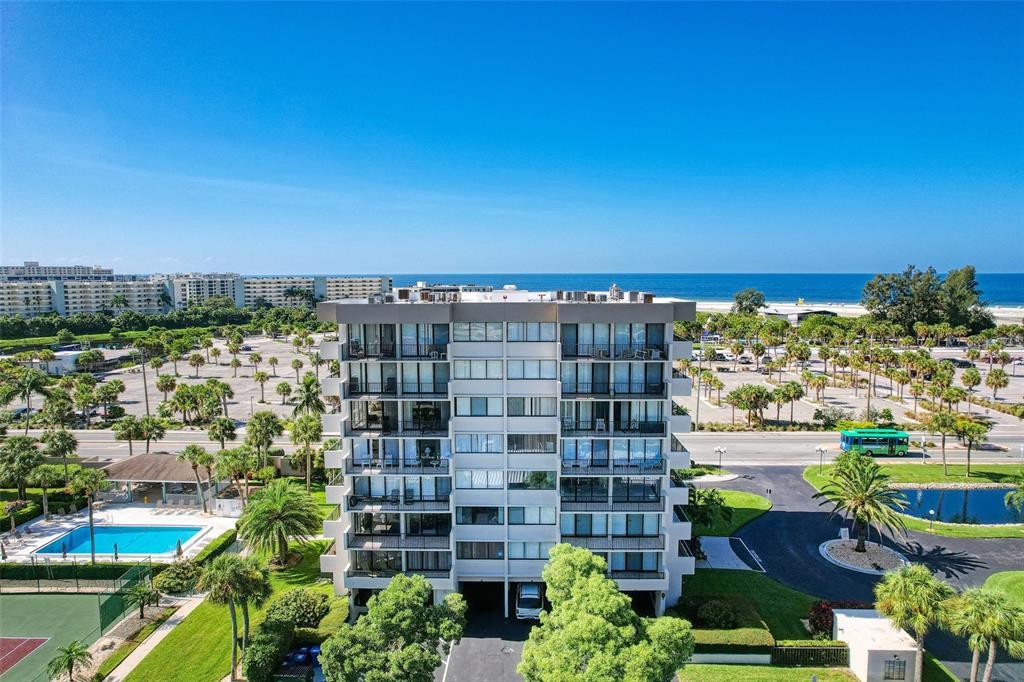 1055 Beach Rd-Unit -B203 in Sarasota, FL - Foto de edificio