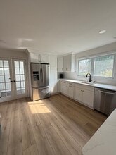 18 Curtis Rd in Natick, MA - Building Photo - Building Photo