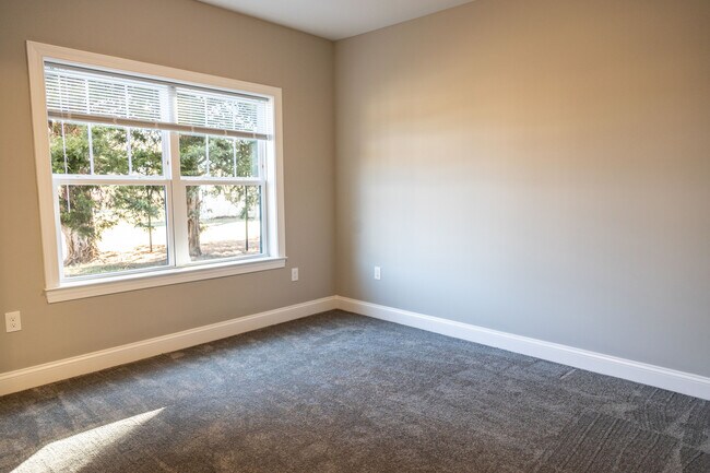 CARLS CORNER RESIDENTIAL in Winchester, VA - Building Photo - Building Photo