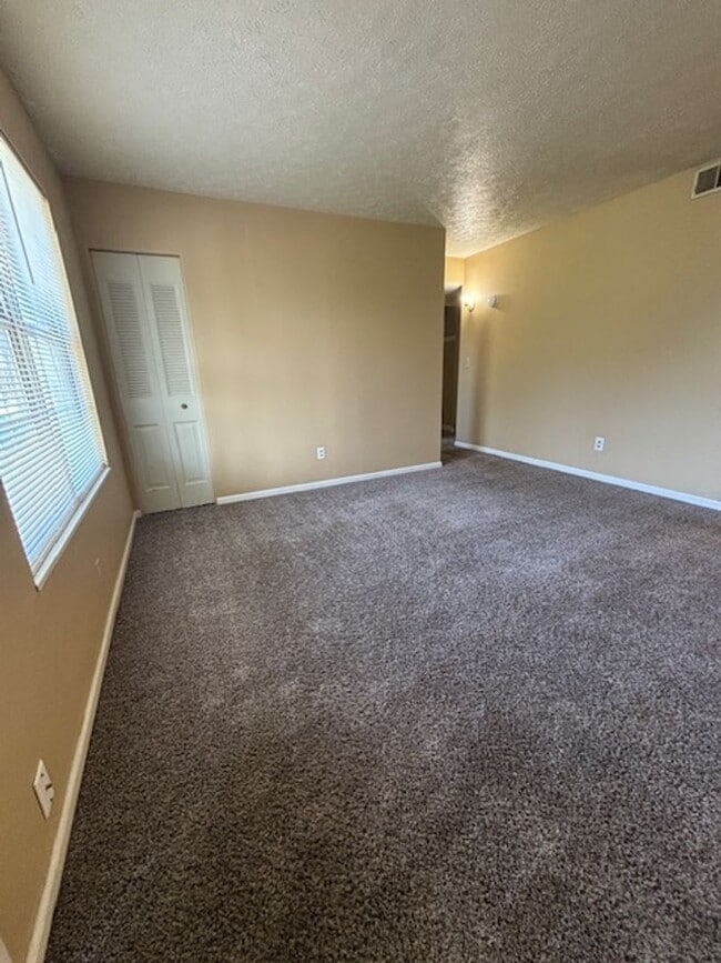 409 Shelby Ave in Radcliff, KY - Building Photo - Building Photo