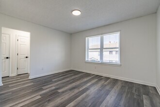 1161 Poplar in Memphis, TN - Foto de edificio - Interior Photo