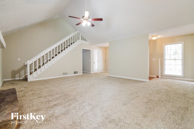 1930 Fernwood Dr in Lawrenceville, GA - Foto de edificio - Building Photo