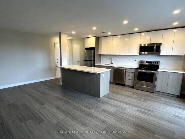 property at 9960 Bayview Av