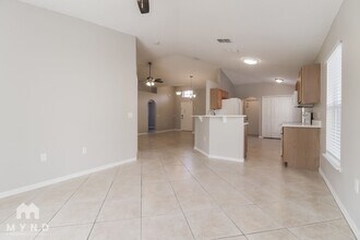 16926 Corner Bay Ct in Orlando, FL - Foto de edificio - Building Photo