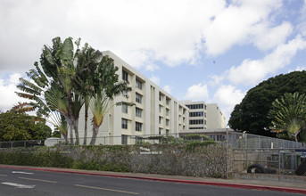 Hale O'Hauoli Apartments in Pearl City, HI - Building Photo - Building Photo