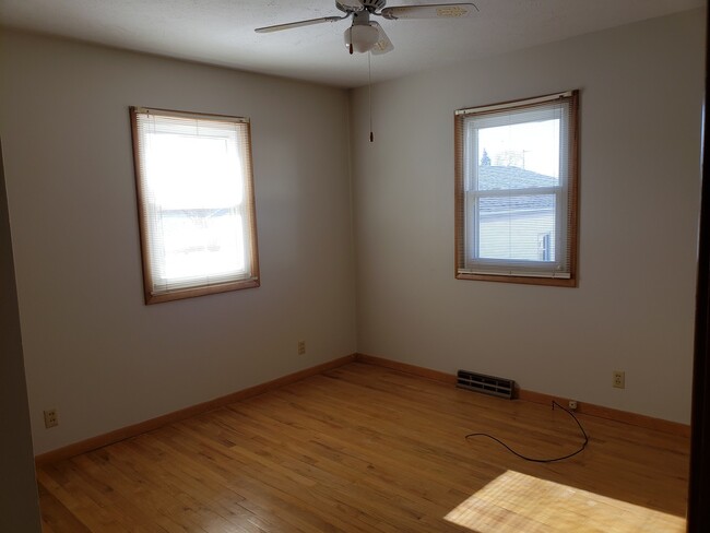 504 E Braasch Ave in Norfolk, NE - Building Photo - Building Photo