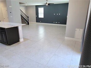 7553 Old Compton St in Las Vegas, NV - Building Photo - Building Photo